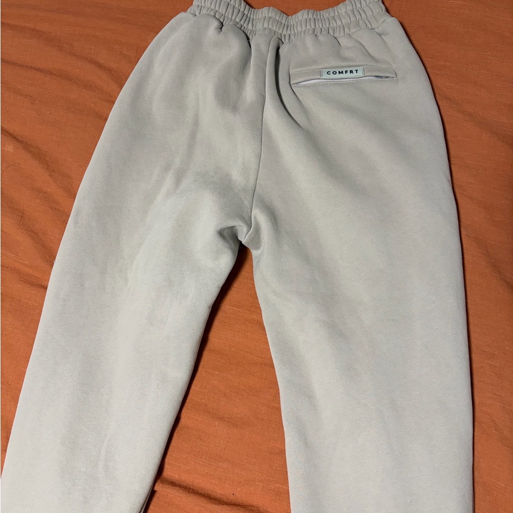 Comfy Women's Travel Essentials Sweatpants (Stone)